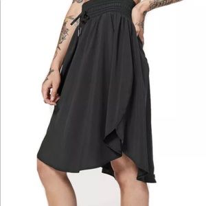 Lululemon the everyday skirt black 4